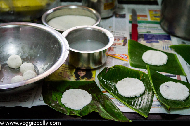 http://www.veggiebelly.com/wp-content/upLoads/2014/03/patting-pol-roti-sri-lanka-1.jpg