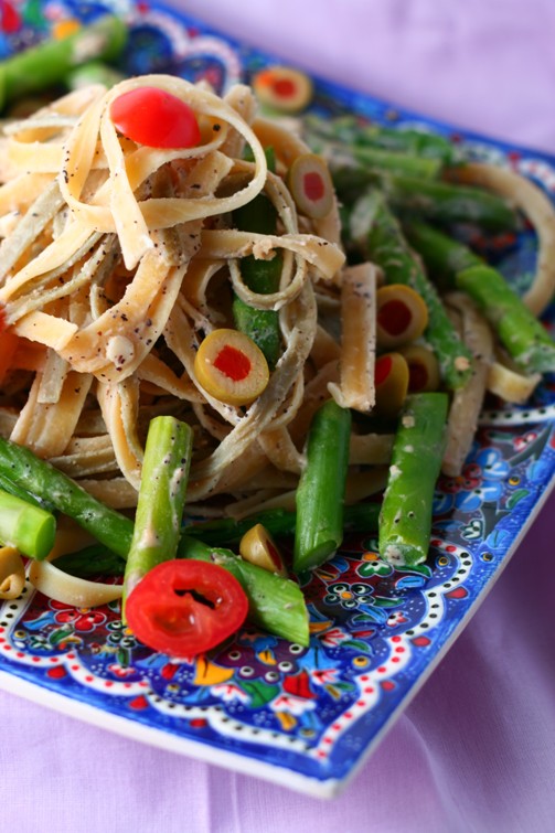 pasta with asparagus and tahini