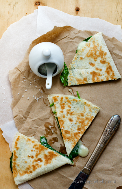 Vegetarian Breakfast Quesadillas: A Flavor-Packed Morning Adventure! 🌯🍳